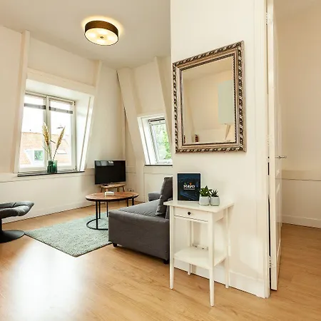 Stayci Serviced Station Lägenhet *