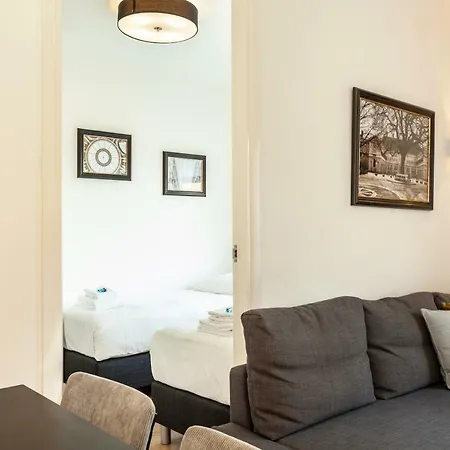 Stayci Serviced Station Lägenhet Haag