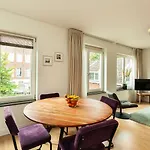 Stayci Serviced Station * Haag