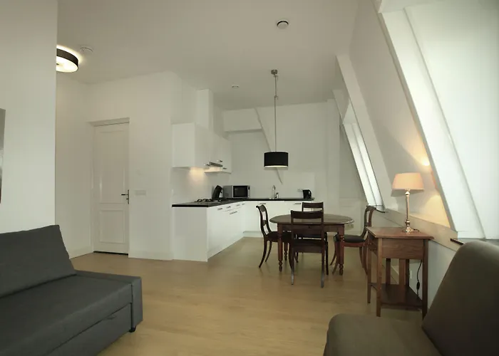 Stayci Serviced Station * Lahey