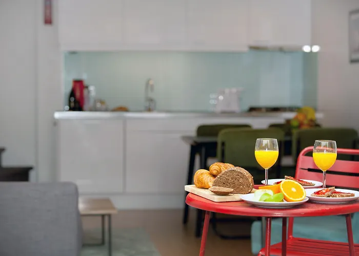 Stayci Serviced Station Апартаменты