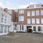 Stayci Serviced Apartments Central Station Apartment