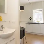 Stayci Serviced Apartments Central Station * Den Haag