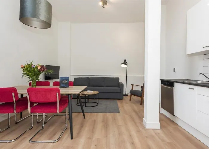 Stayci Serviced Station * Haag