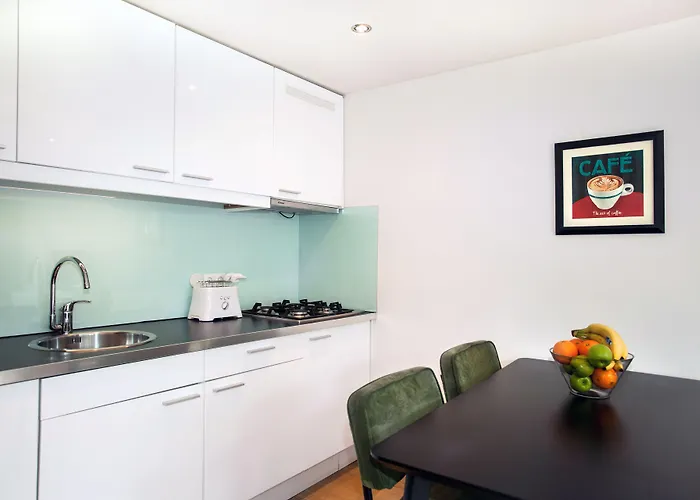 Stayci Serviced Station Apartmán Haag