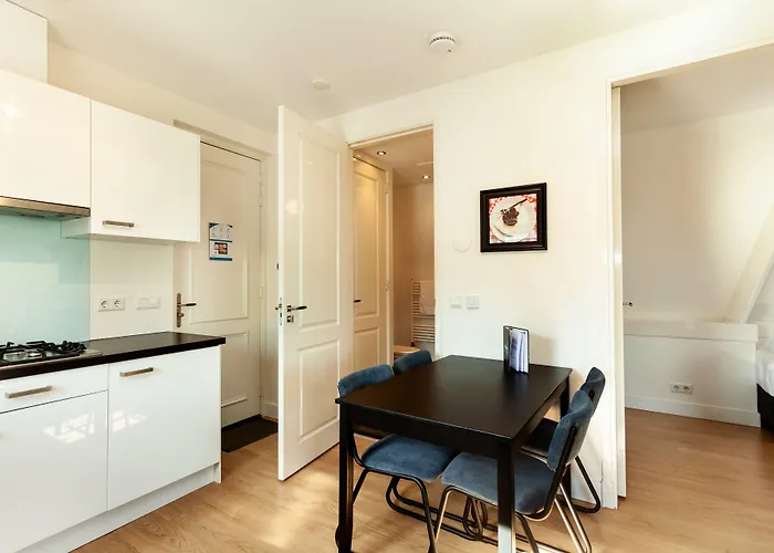 Stayci Serviced Station Apartmán Haag