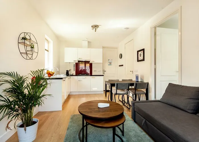 Stayci Serviced Station Apartmán